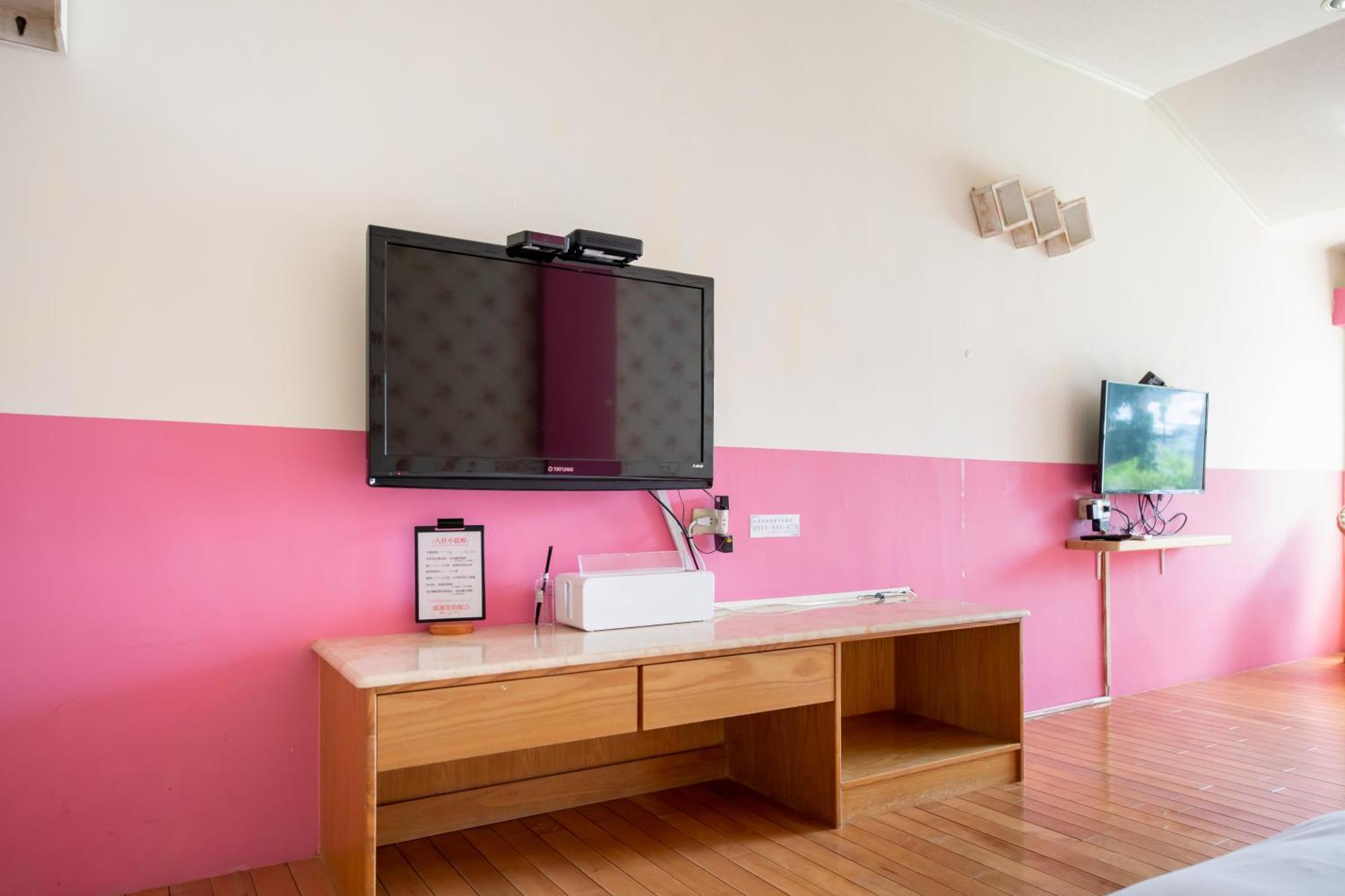 Lovestar Lakeside Hotel - Stars Building Nanwan Room photo