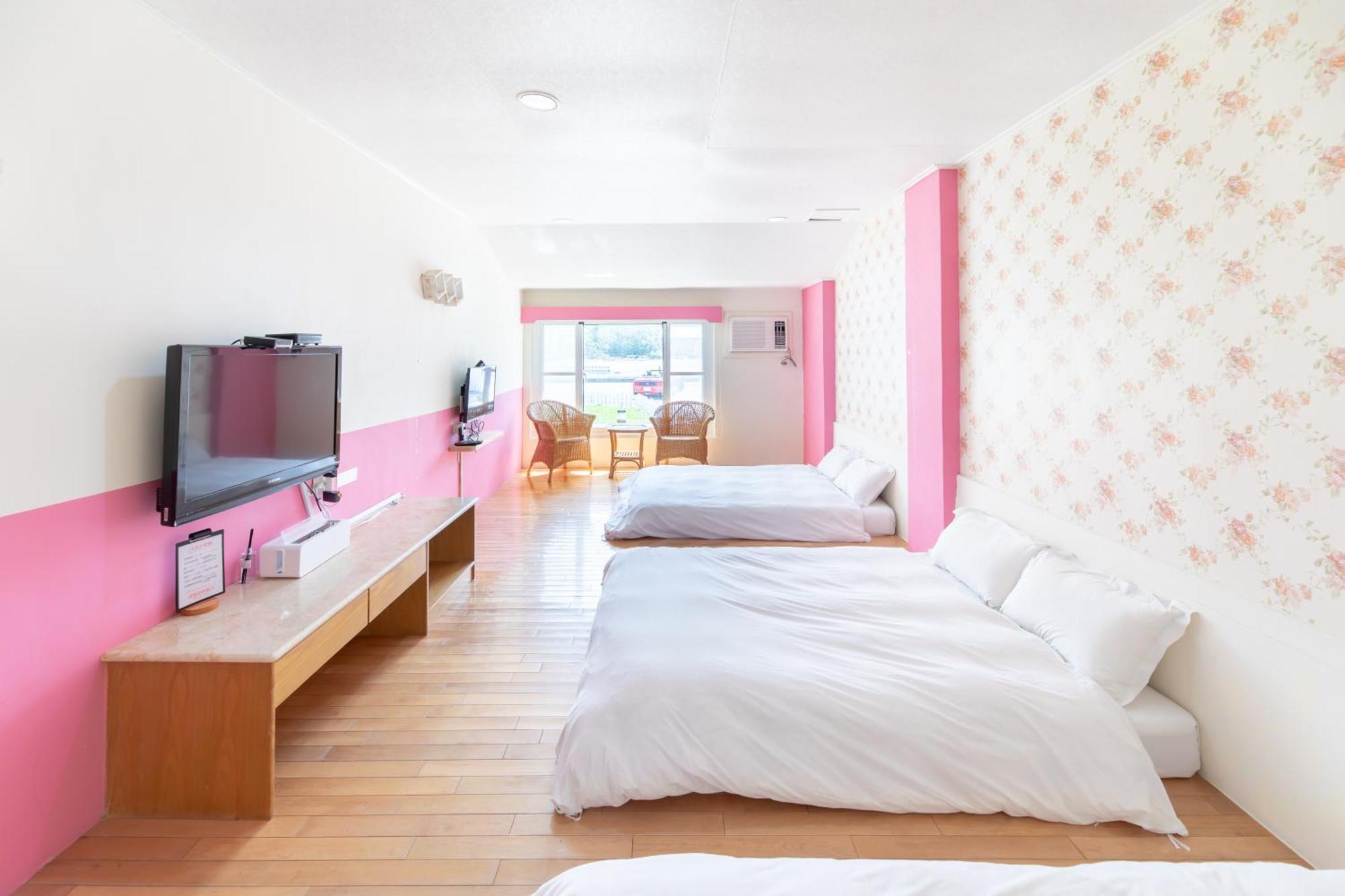 Lovestar Lakeside Hotel - Stars Building Nanwan Room photo